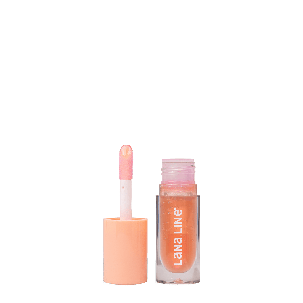 Crystal Lip Oil application - Nourishing lip gloss with smooth texture and natural shine by Lana Line